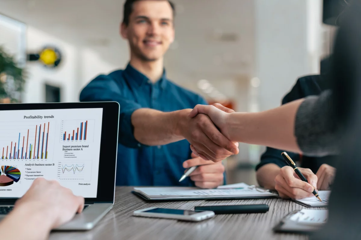 O prawnikach i sądach